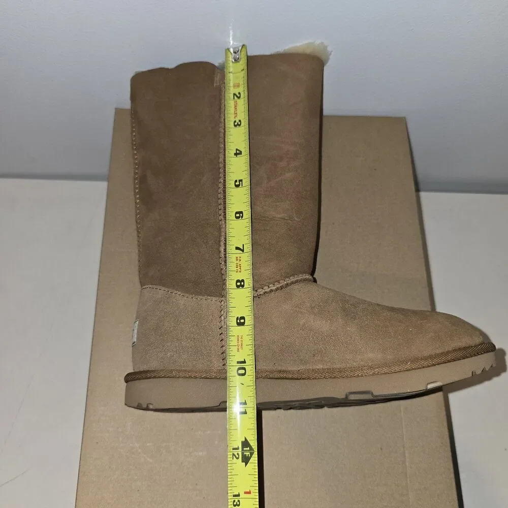 UGG Kids Girls Bailey Button Triplet Boots Size 4
